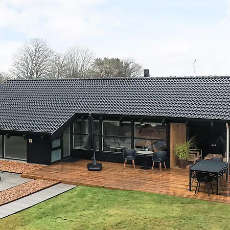 5 Star Holiday Home In Bindslev *